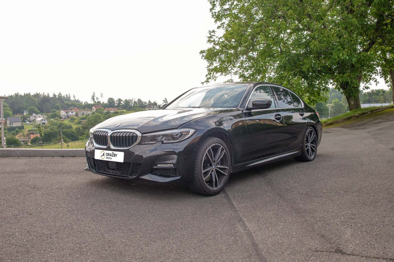 BMW 330i (benzin) 