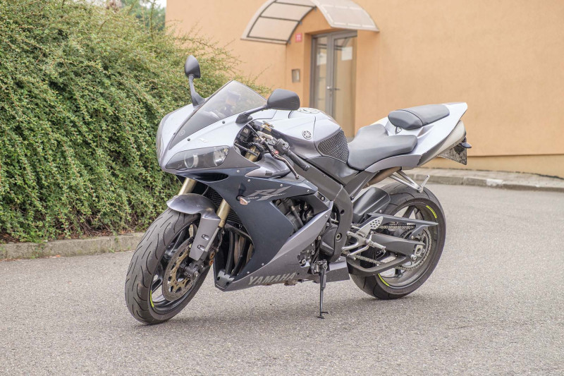 Yamaha YZF-R1 (benzin) 
