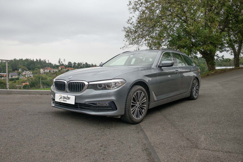 BMW 540i xDrive (benzin) 