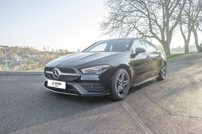 Mercedes-Benz CLA 200 (benzin) 