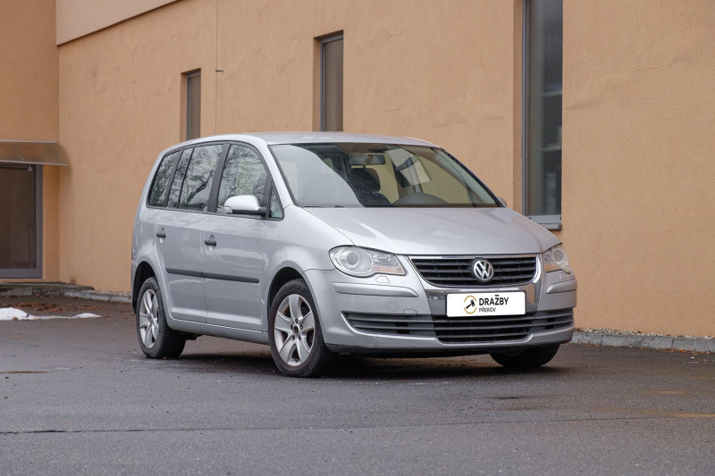 Volkswagen Touran (nafta) 