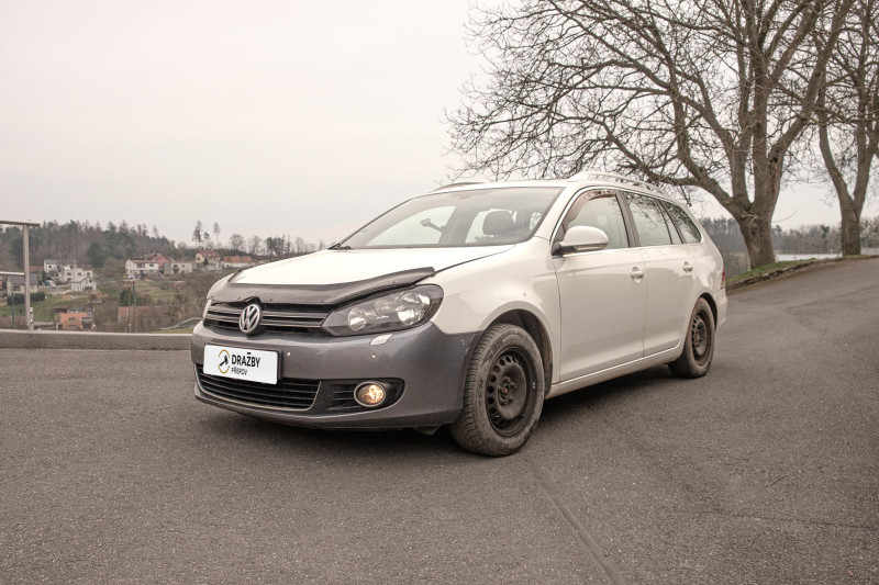 Volkswagen Golf (nafta) 