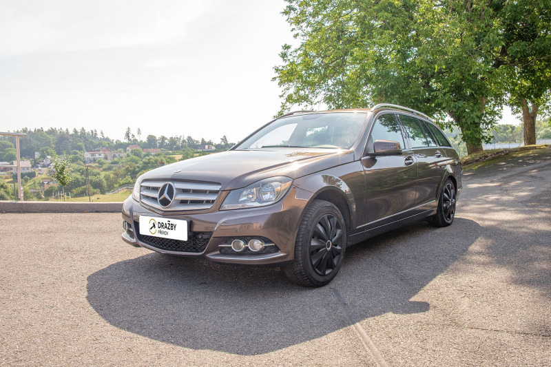 Mercedes-Benz C 200 CDI (nafta) 