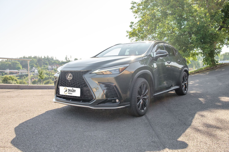 Lexus NX450H+ (benzin + elektřina) 