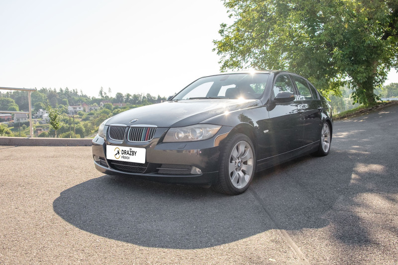 BMW 325 D (nafta) 