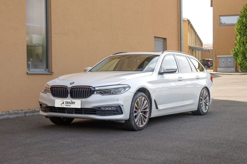 BMW 530D xDrive (nafta) 